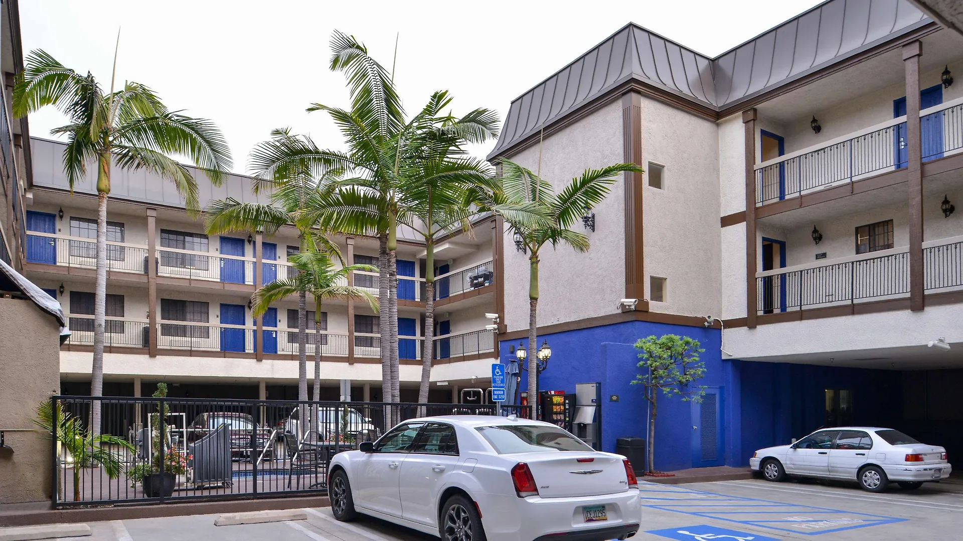 Best Western Airport Plaza Inn Hotel - Los Angeles Lax Inglewood 3*,  USA