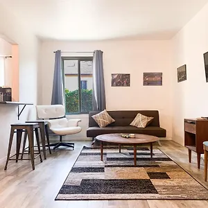 Holiday home Just Renovated 1 Bed, 1 Bath Near Lax Stadium Forum